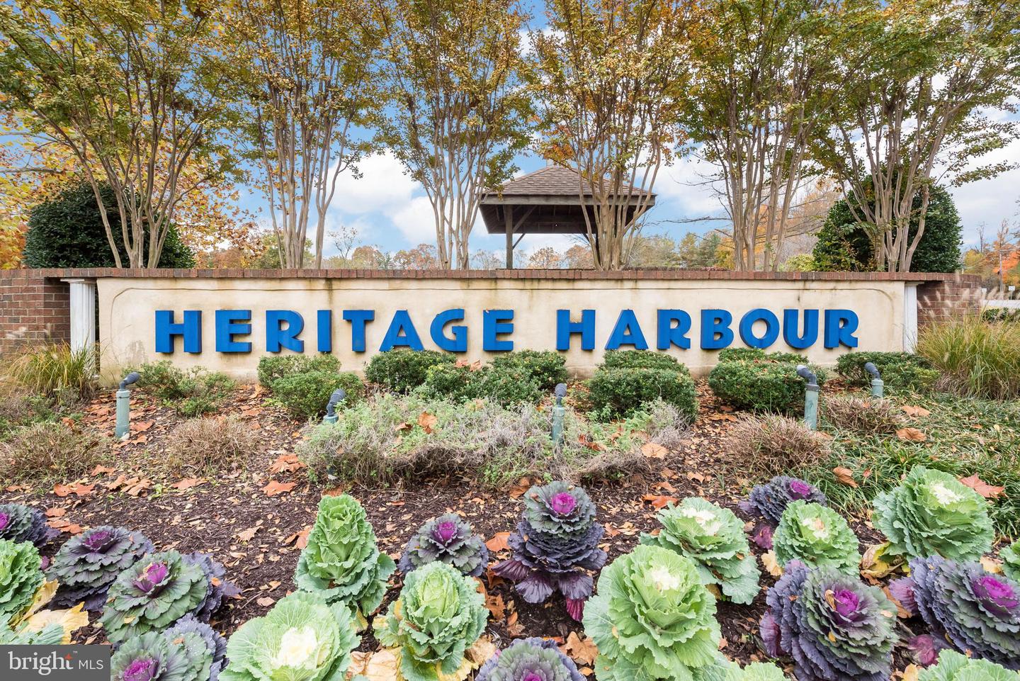 948 Shadewater Way