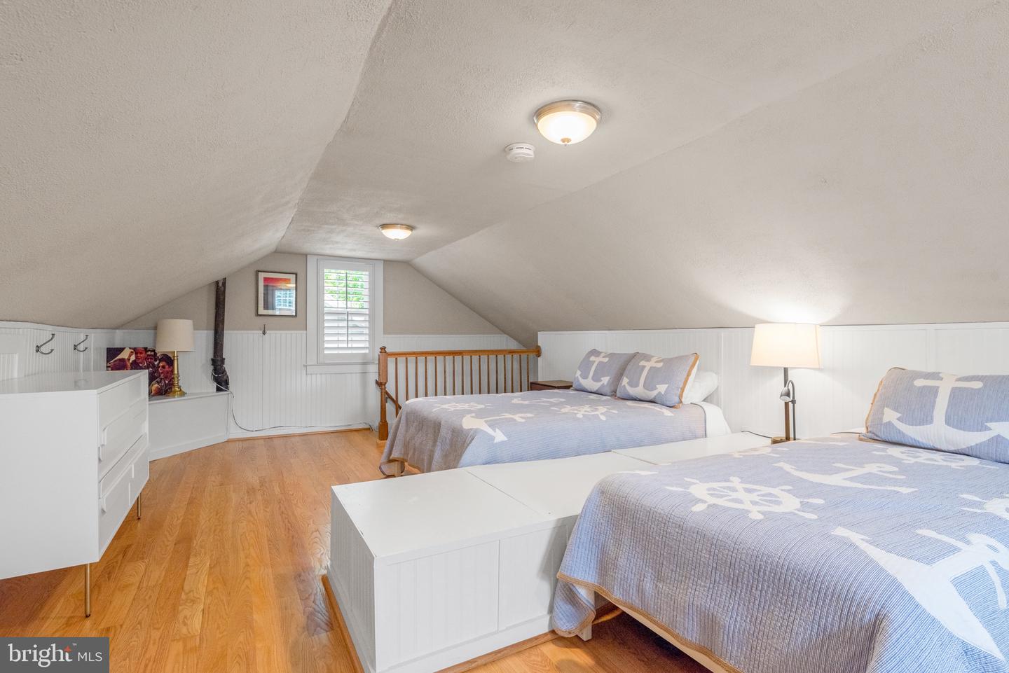 110 Granada Ave