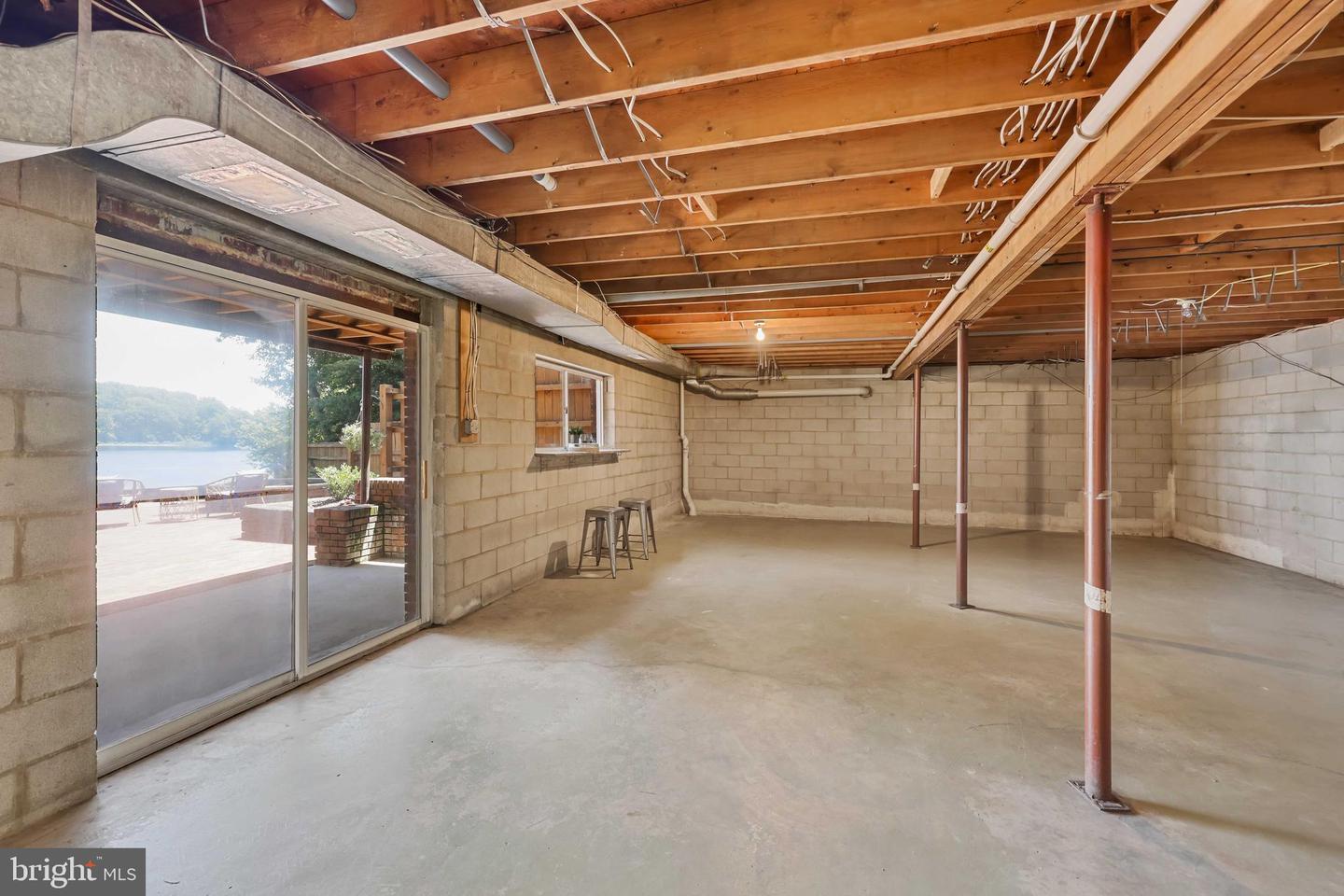 1027 Park Rd