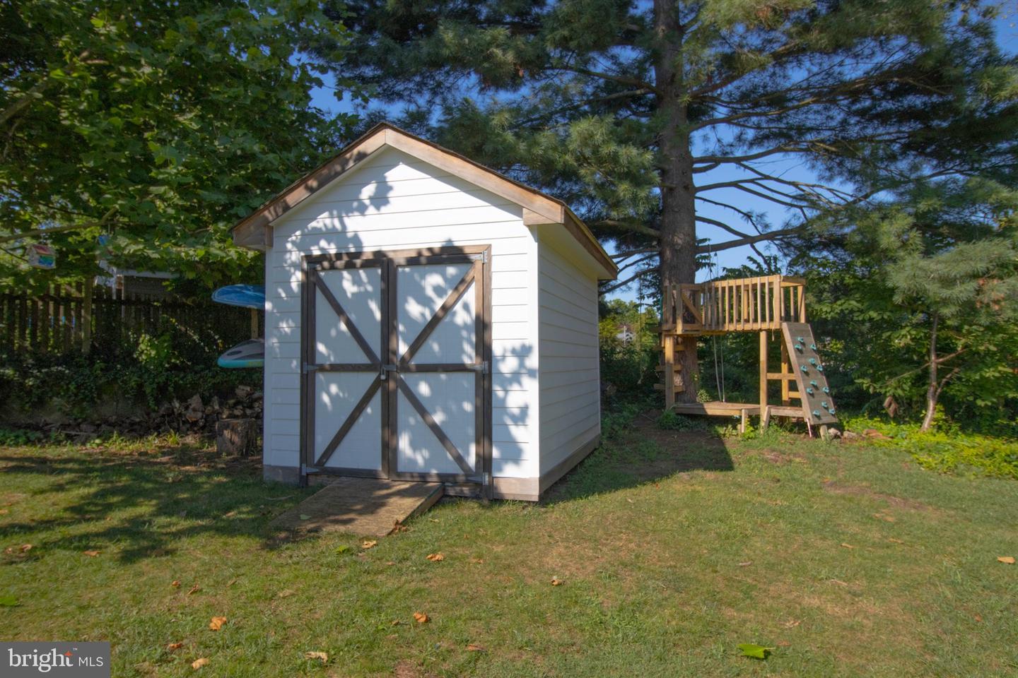 17 N Cherry Grove Ave