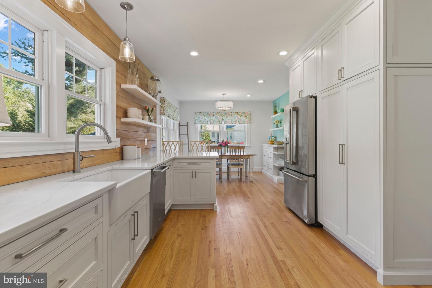 17 N Cherry Grove Ave