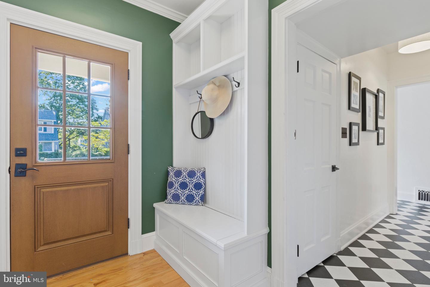 17 N Cherry Grove Ave