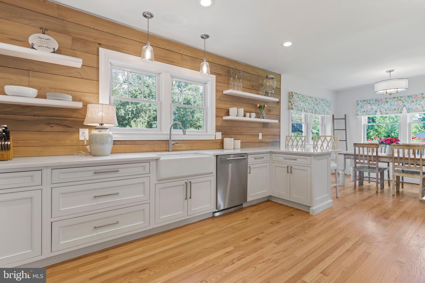 17 N Cherry Grove Ave