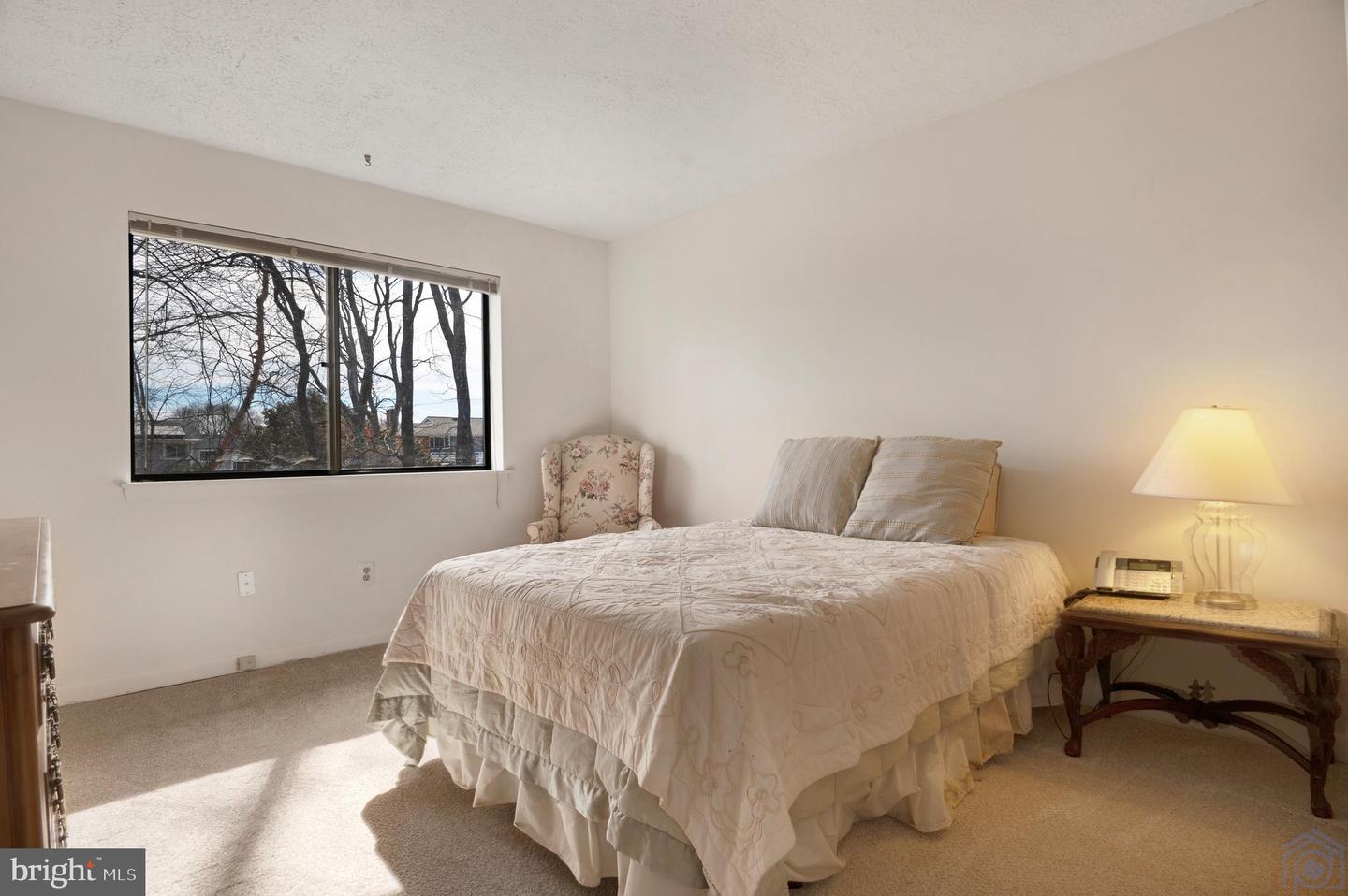 115 Lake View Dr