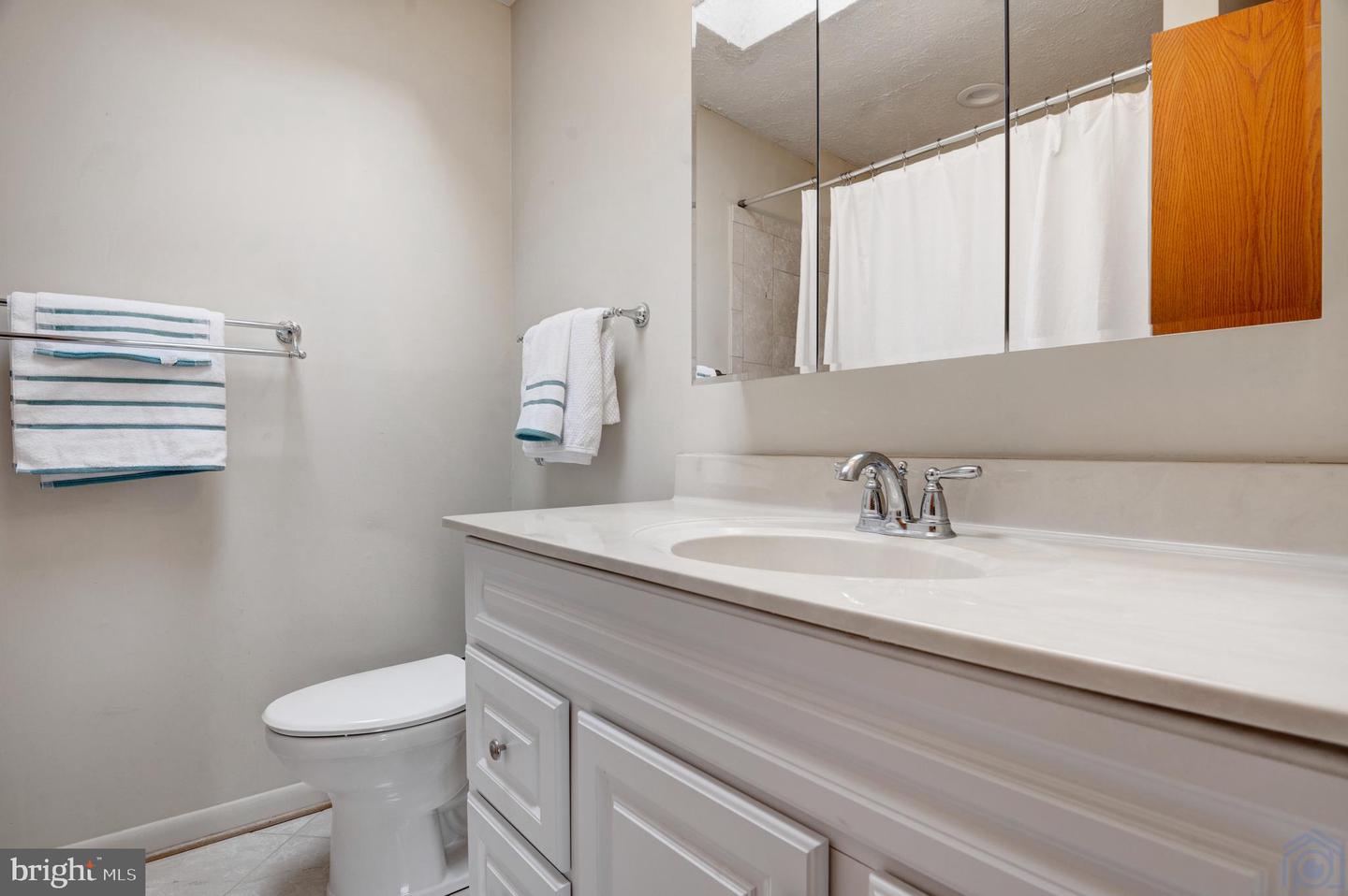 115 Lake View Dr