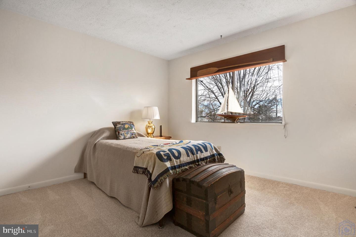 115 Lake View Dr
