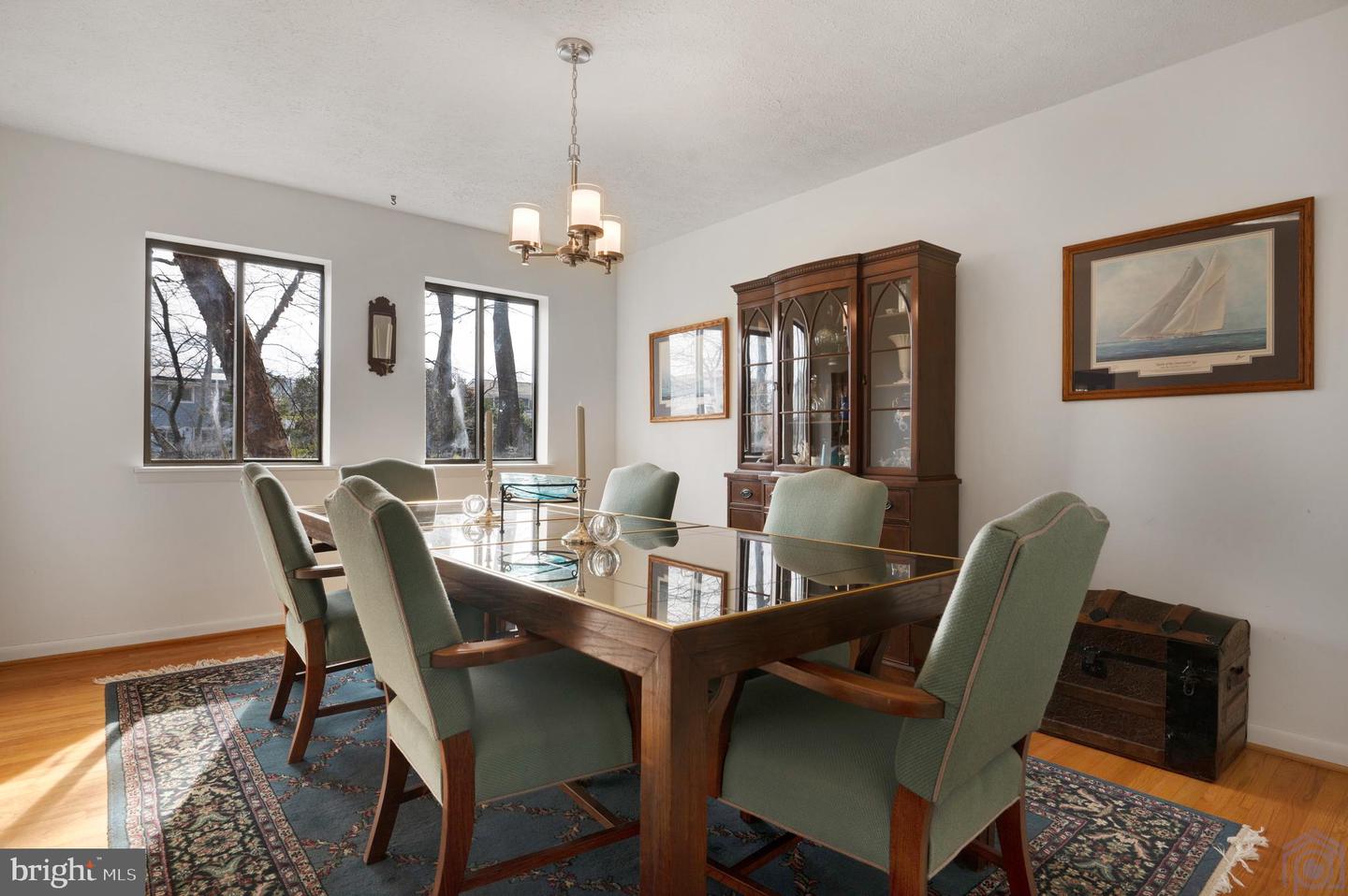 115 Lake View Dr