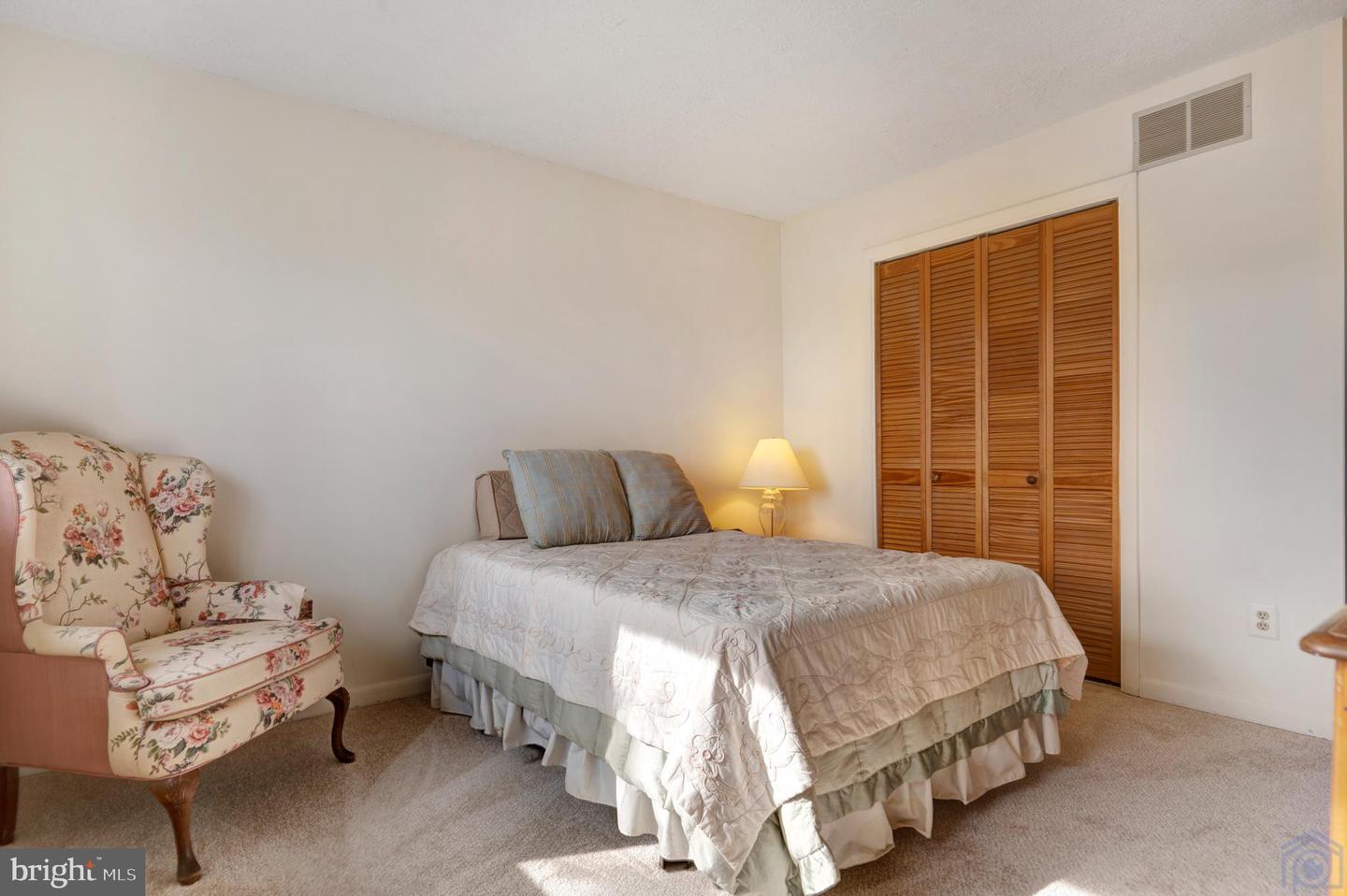 115 Lake View Dr