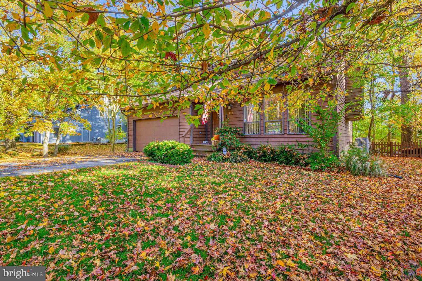 115 Lake View Dr