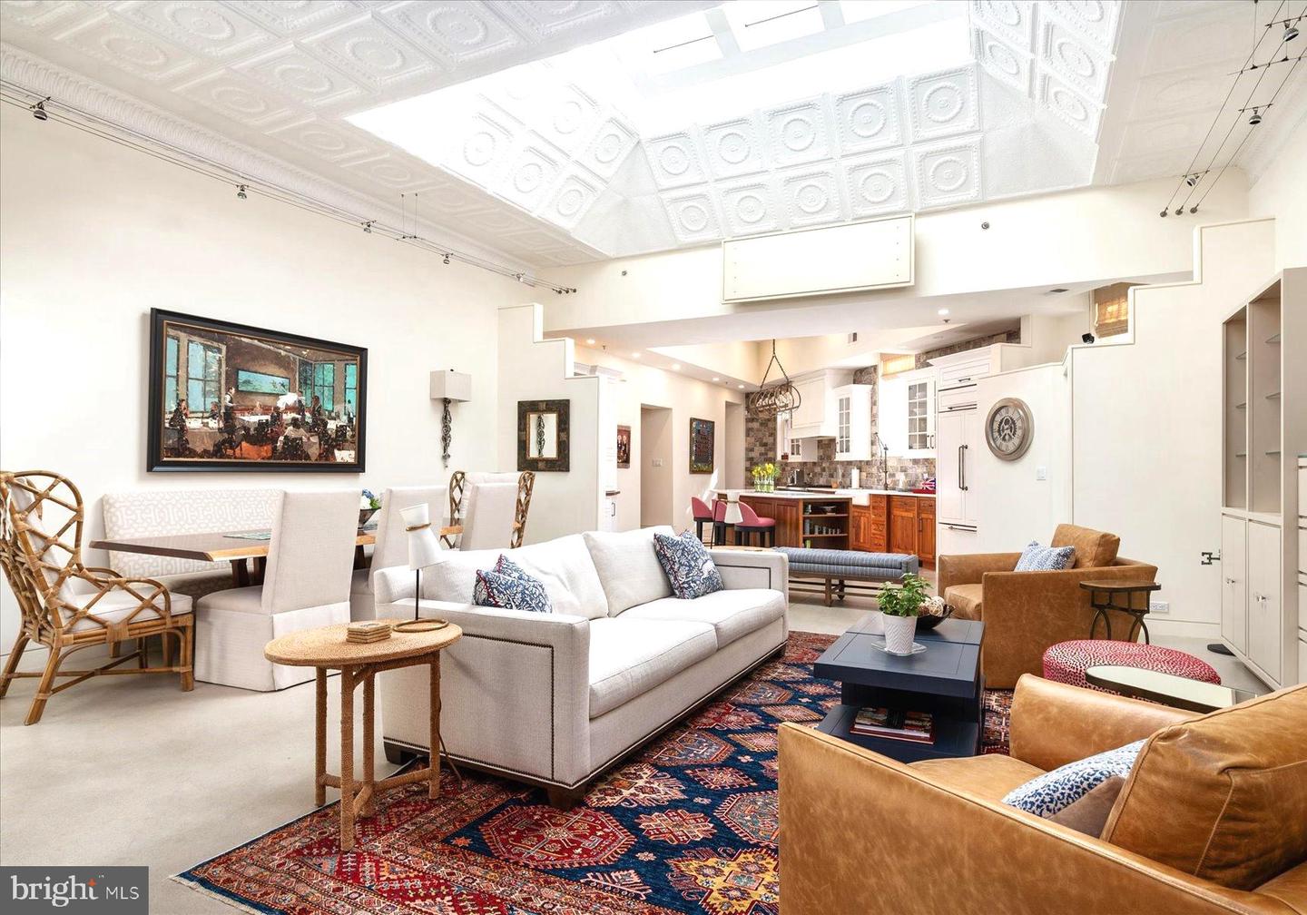 33 East St #1
