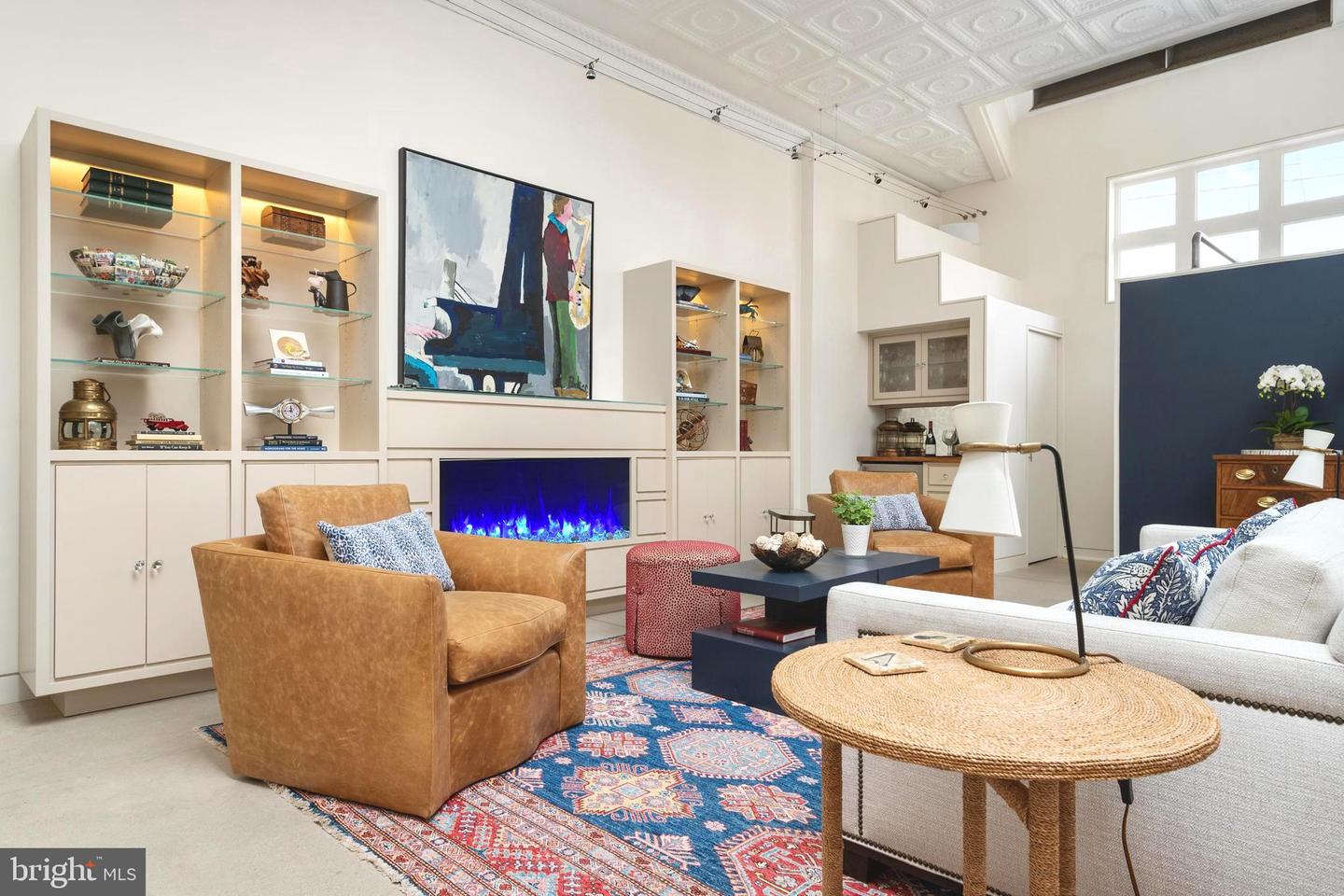 33 East St #1