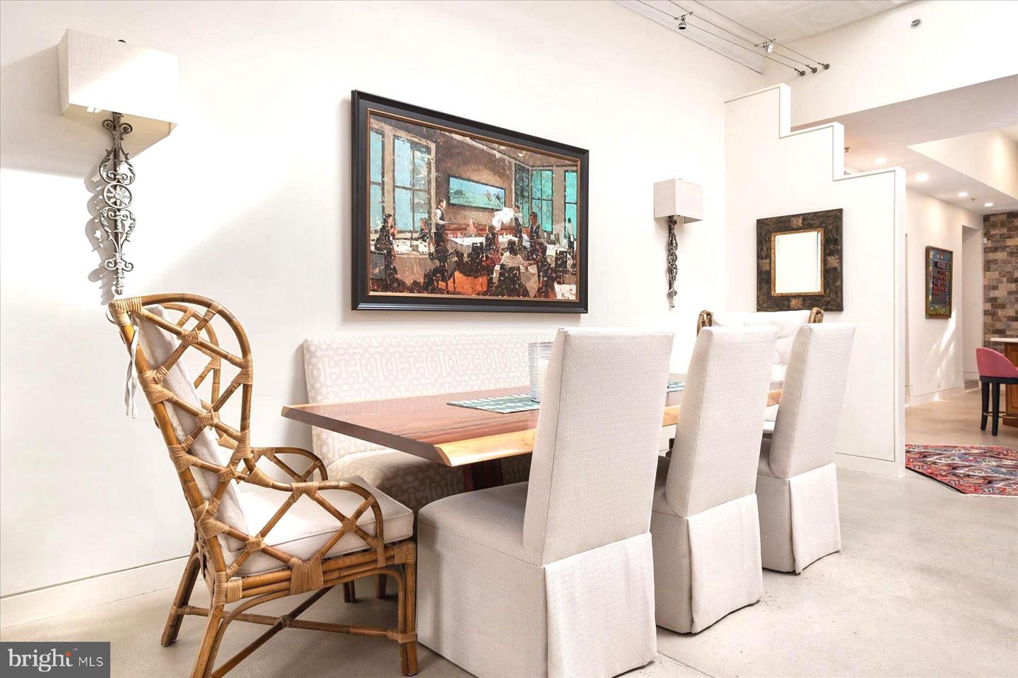 33 East St #1