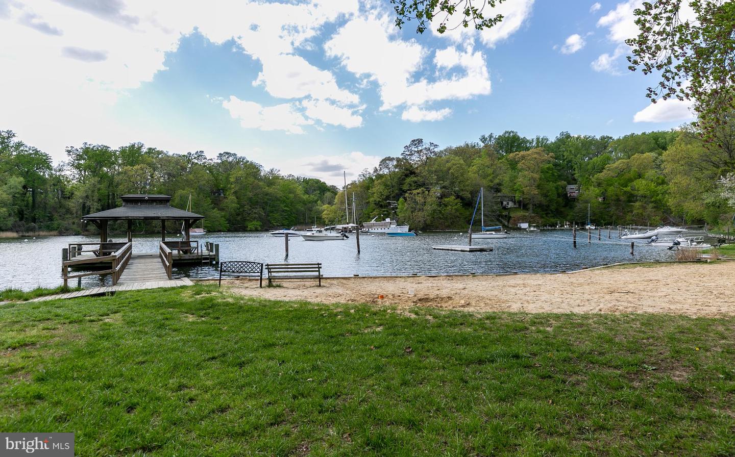 1432 Ravine Way