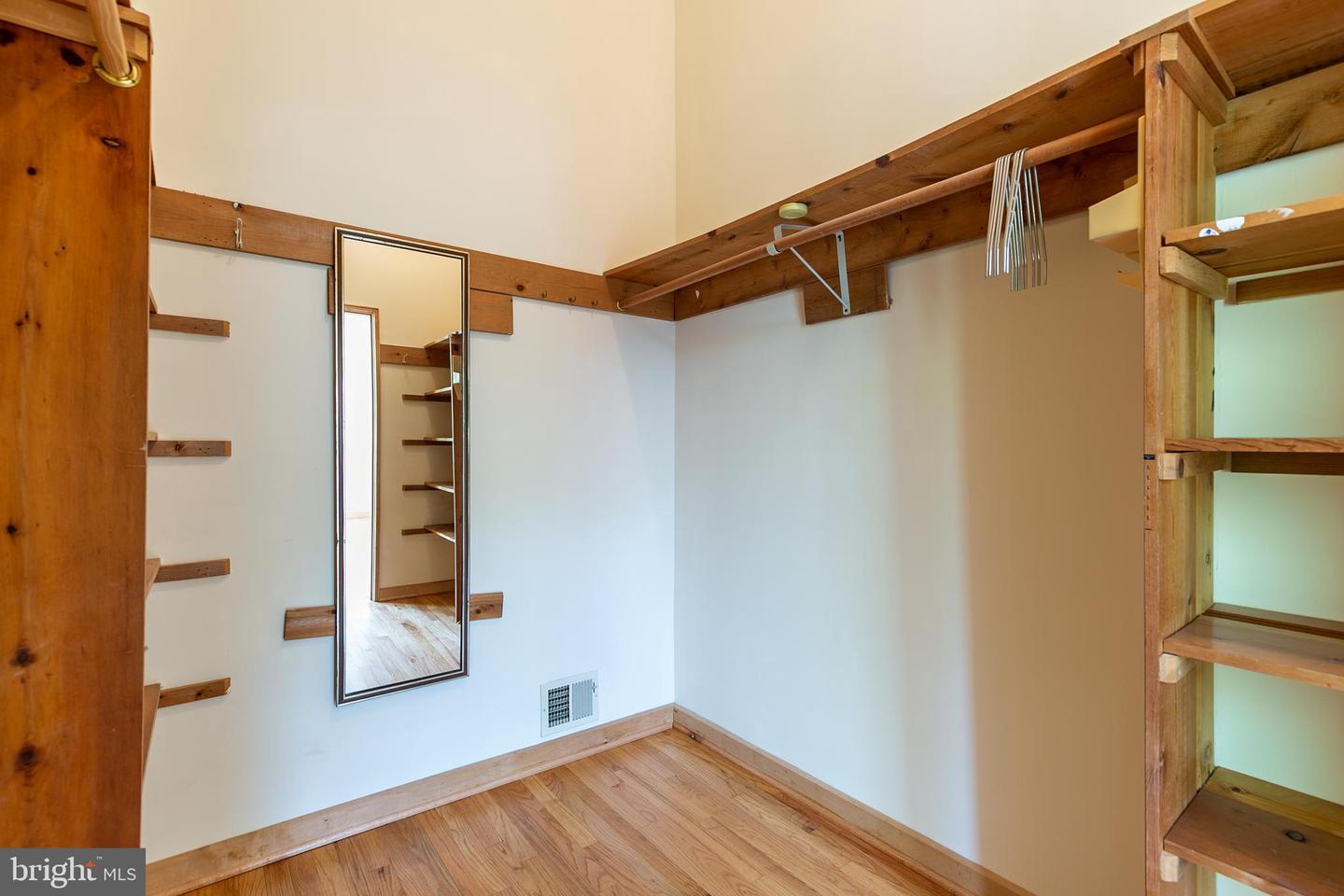 1432 Ravine Way