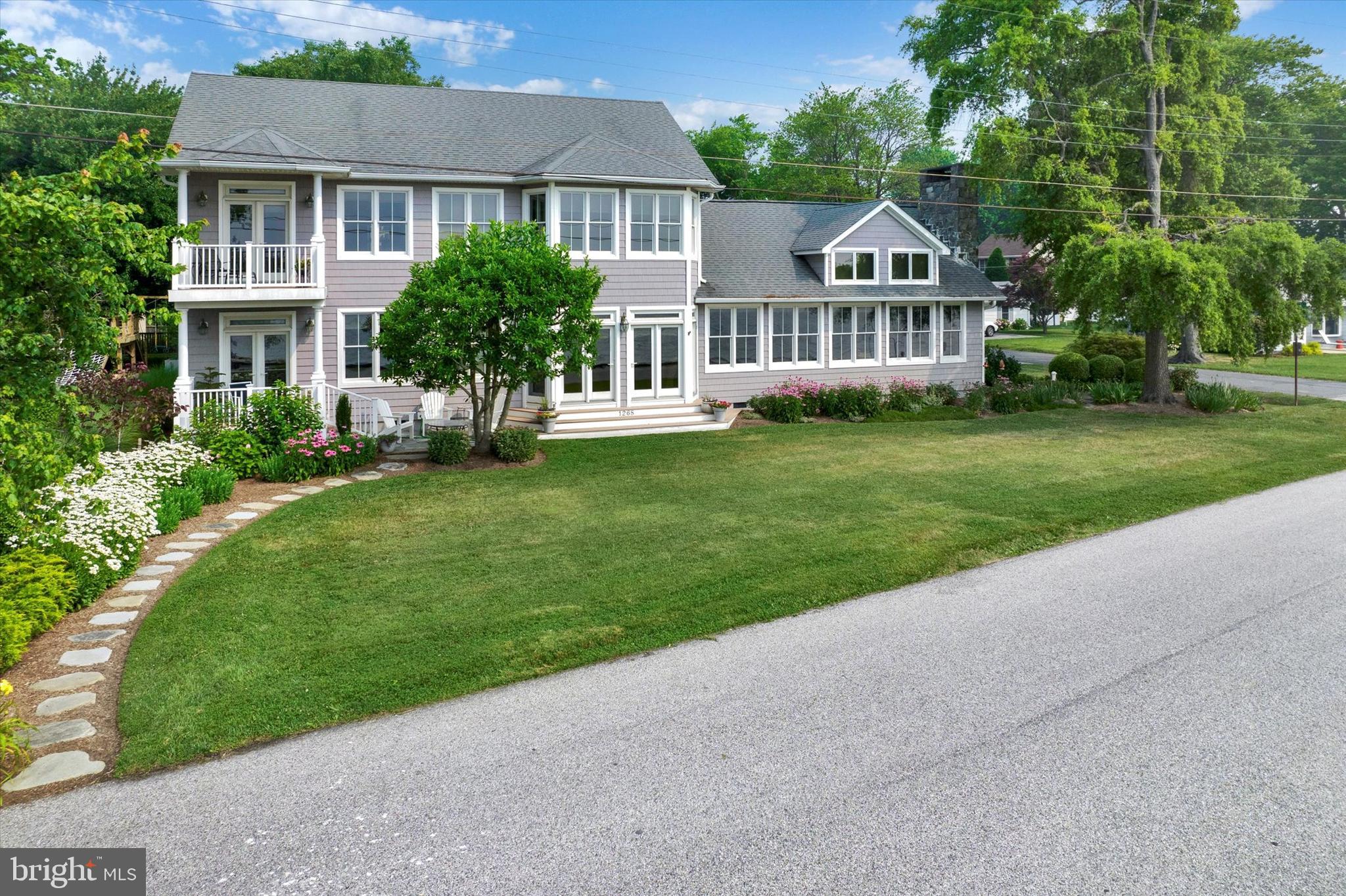 1268 Chesapeake Dr