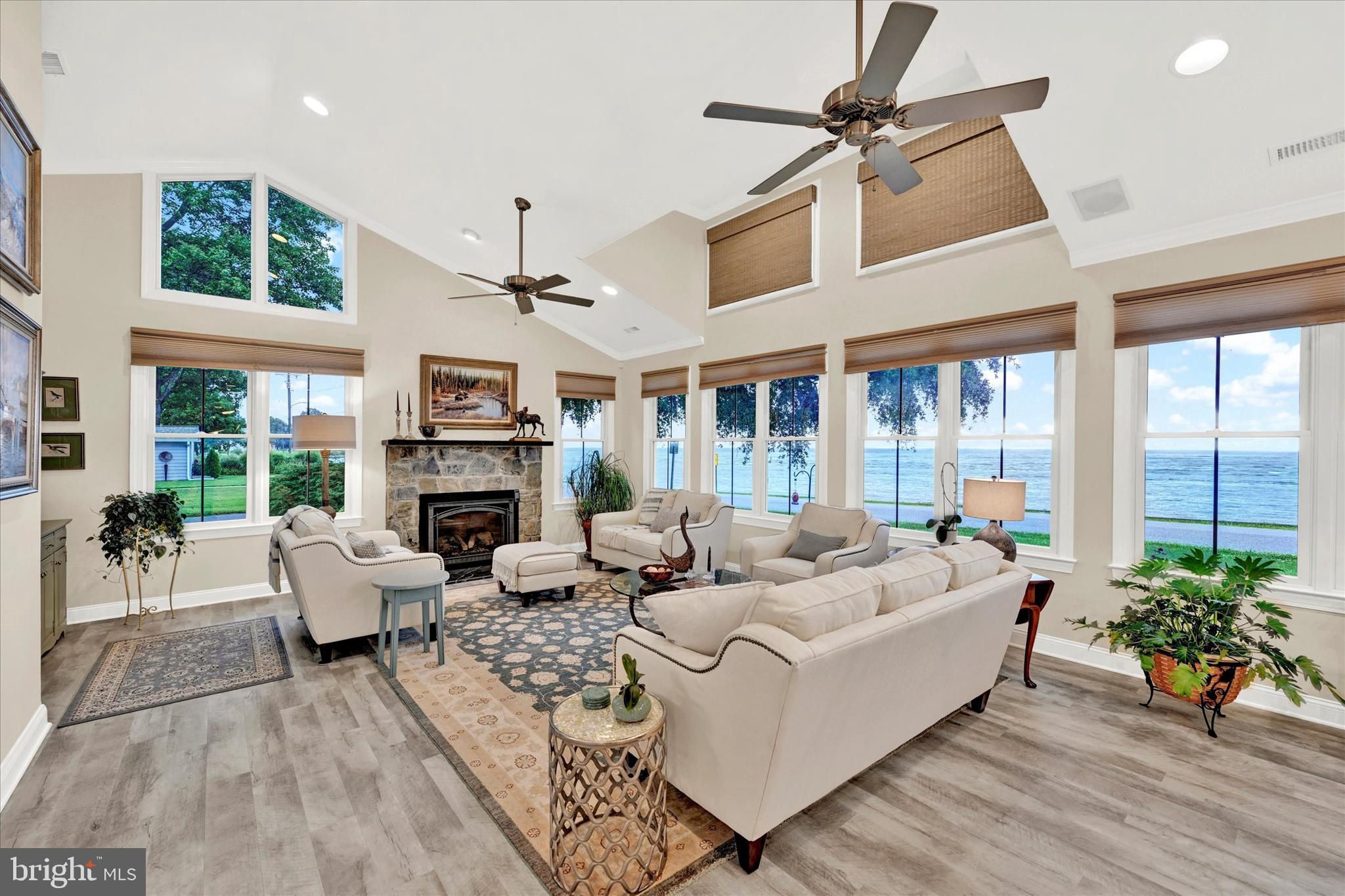 1268 Chesapeake Dr