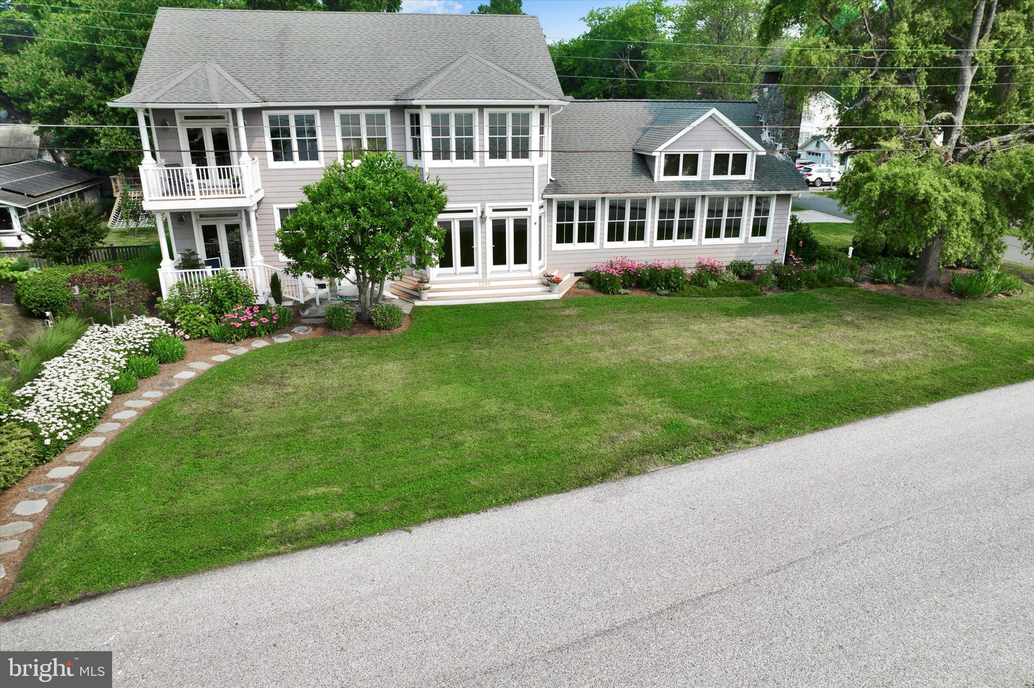 1268 Chesapeake Dr