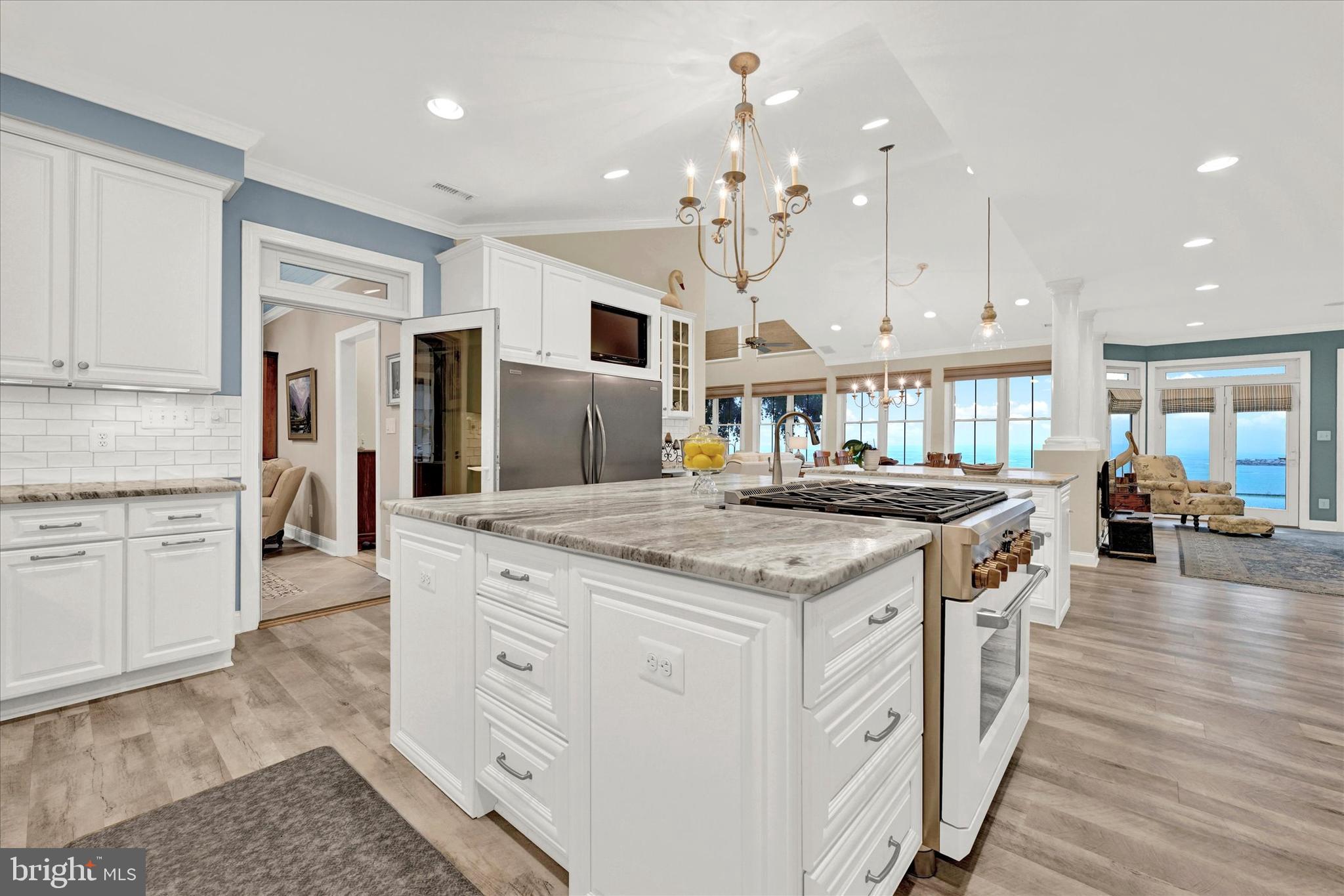 1268 Chesapeake Dr