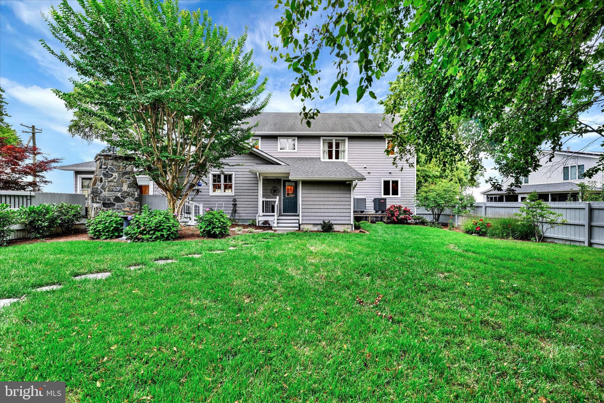 1268 Chesapeake Dr