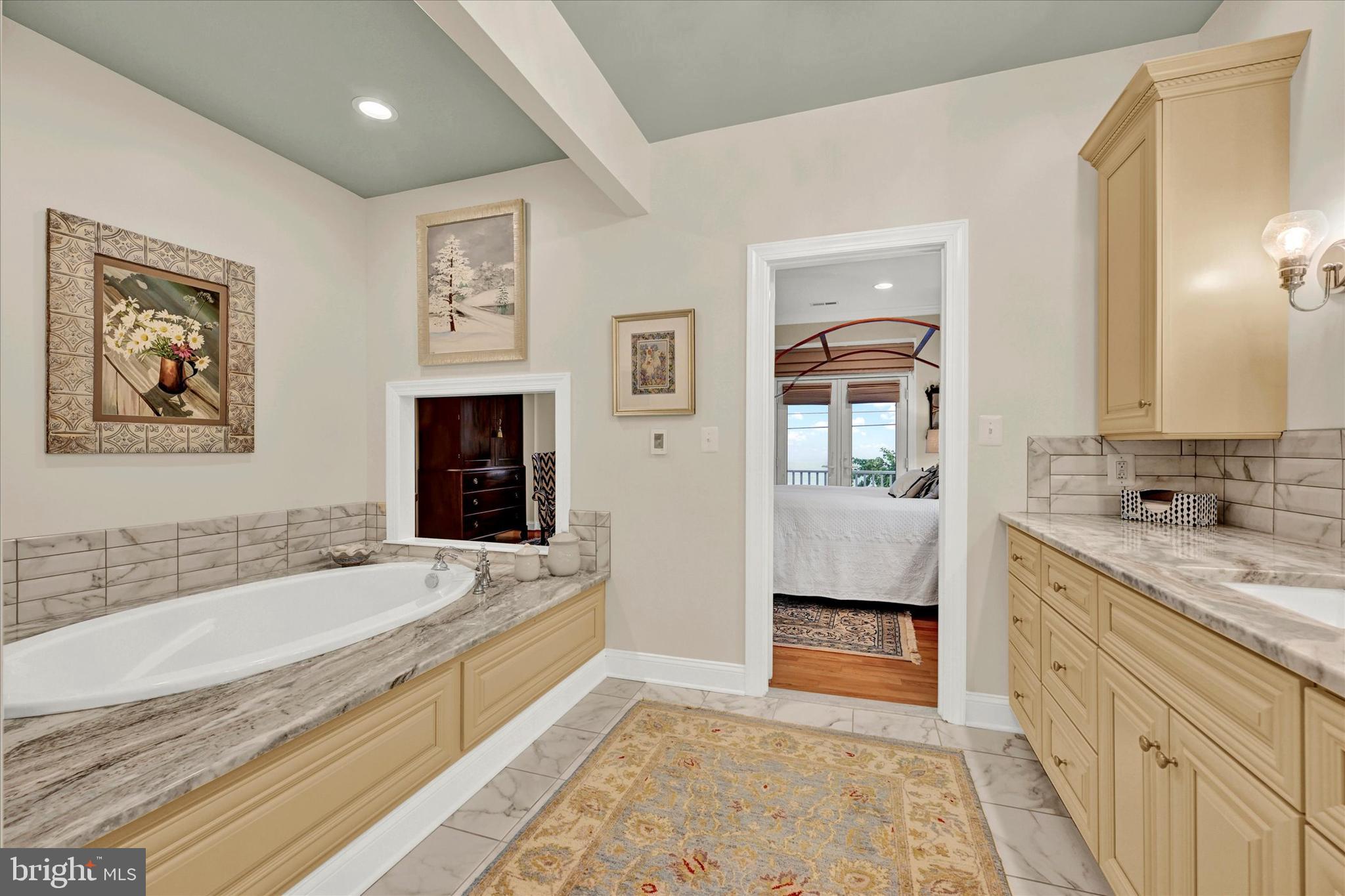 1268 Chesapeake Dr