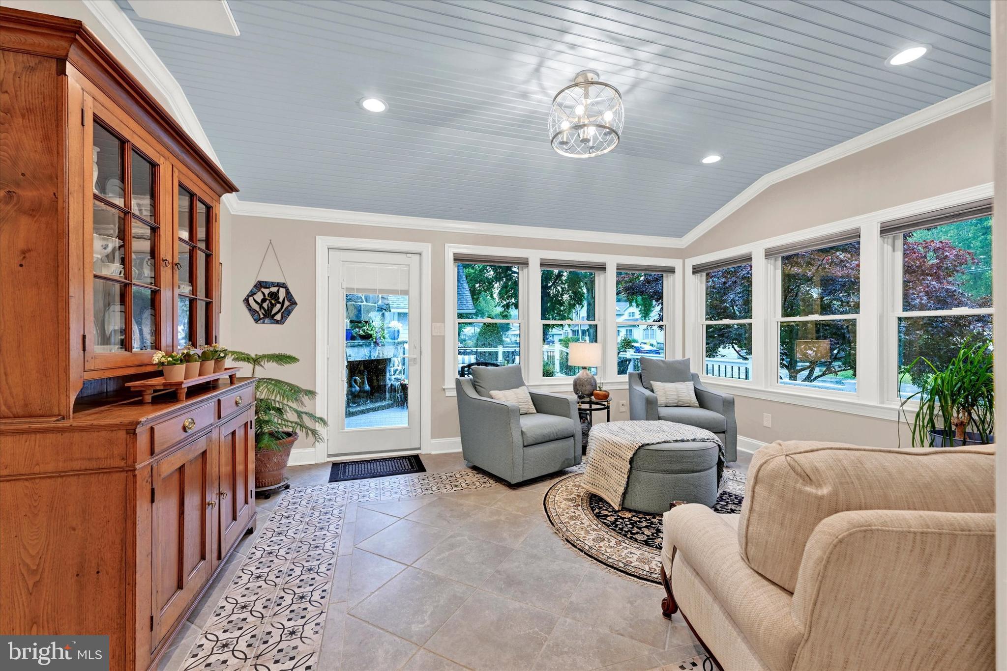 1268 Chesapeake Dr