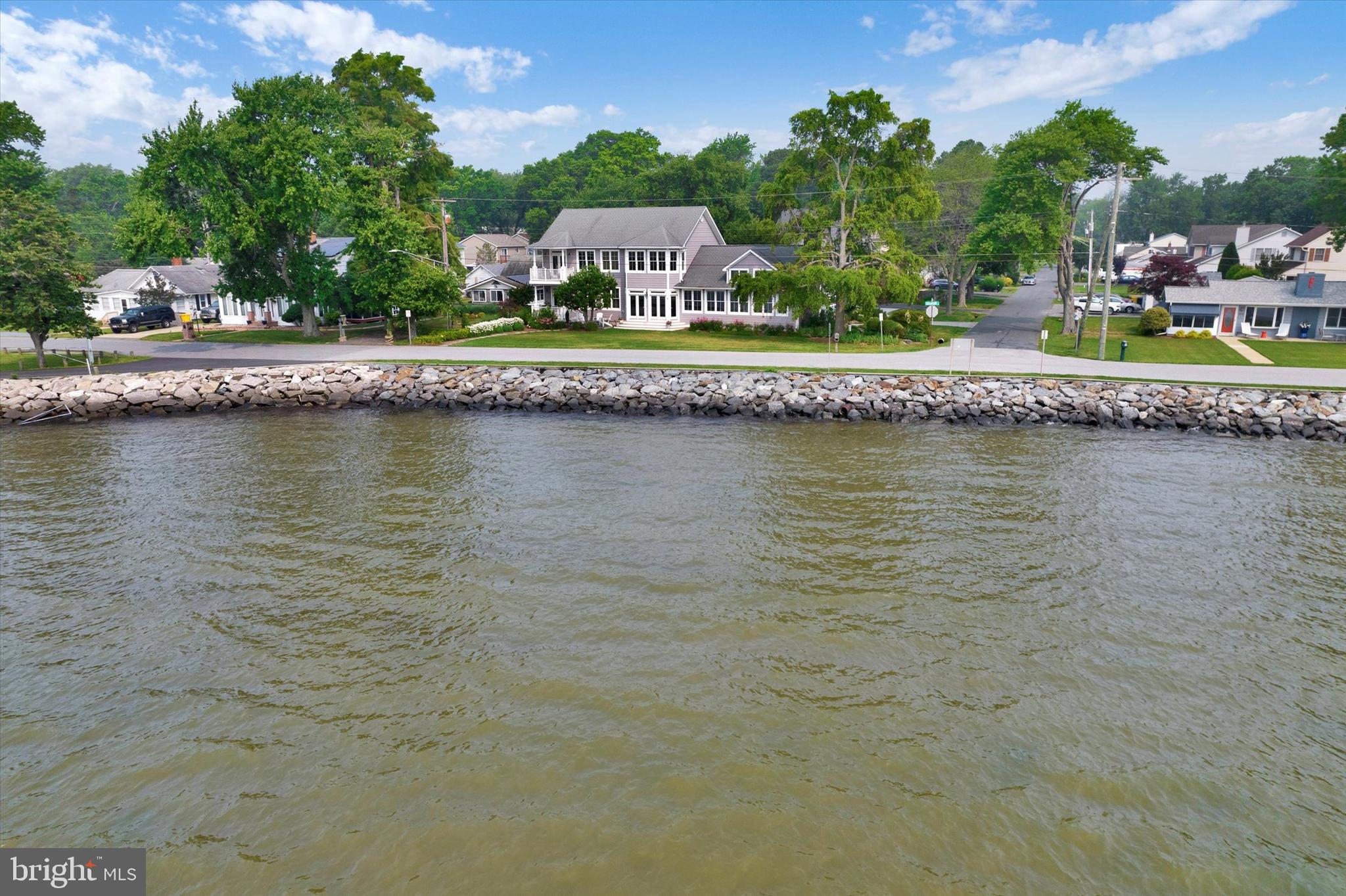 1268 Chesapeake Dr