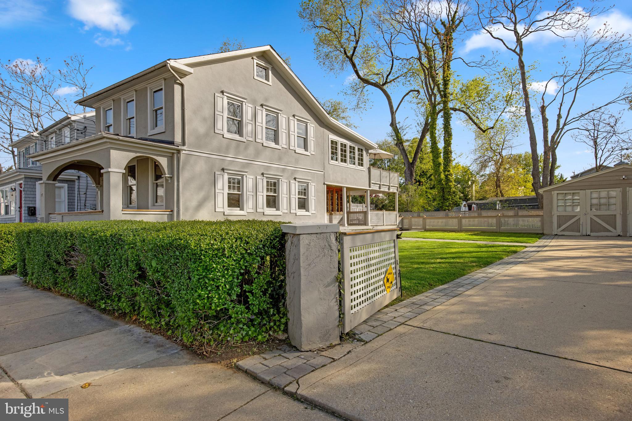 527 Fourth St