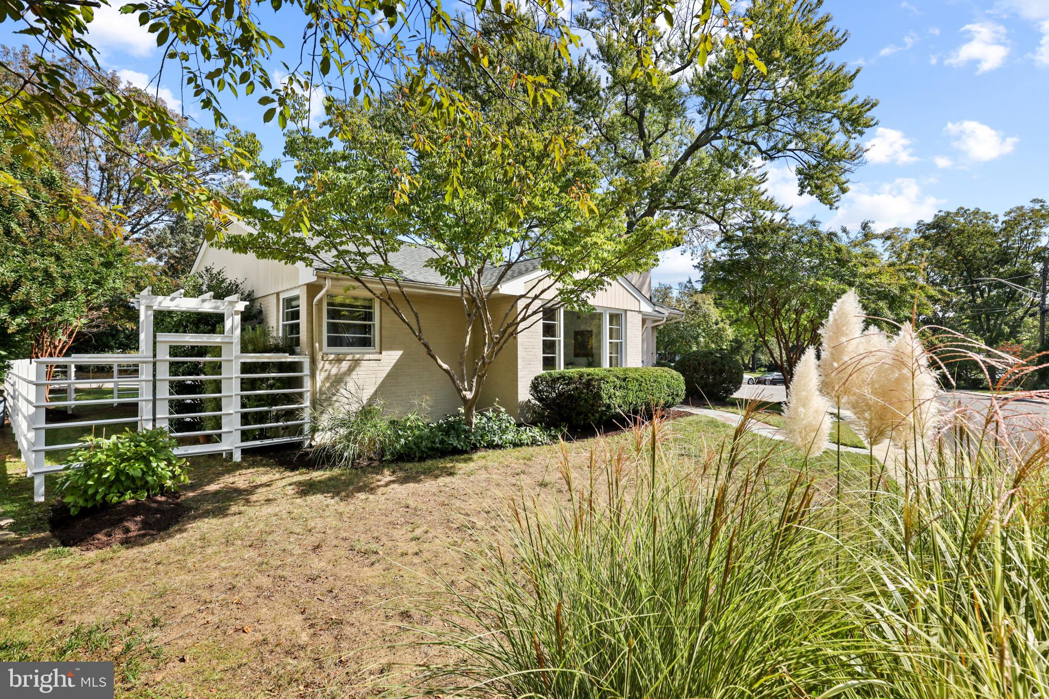 130 Spa View Ave