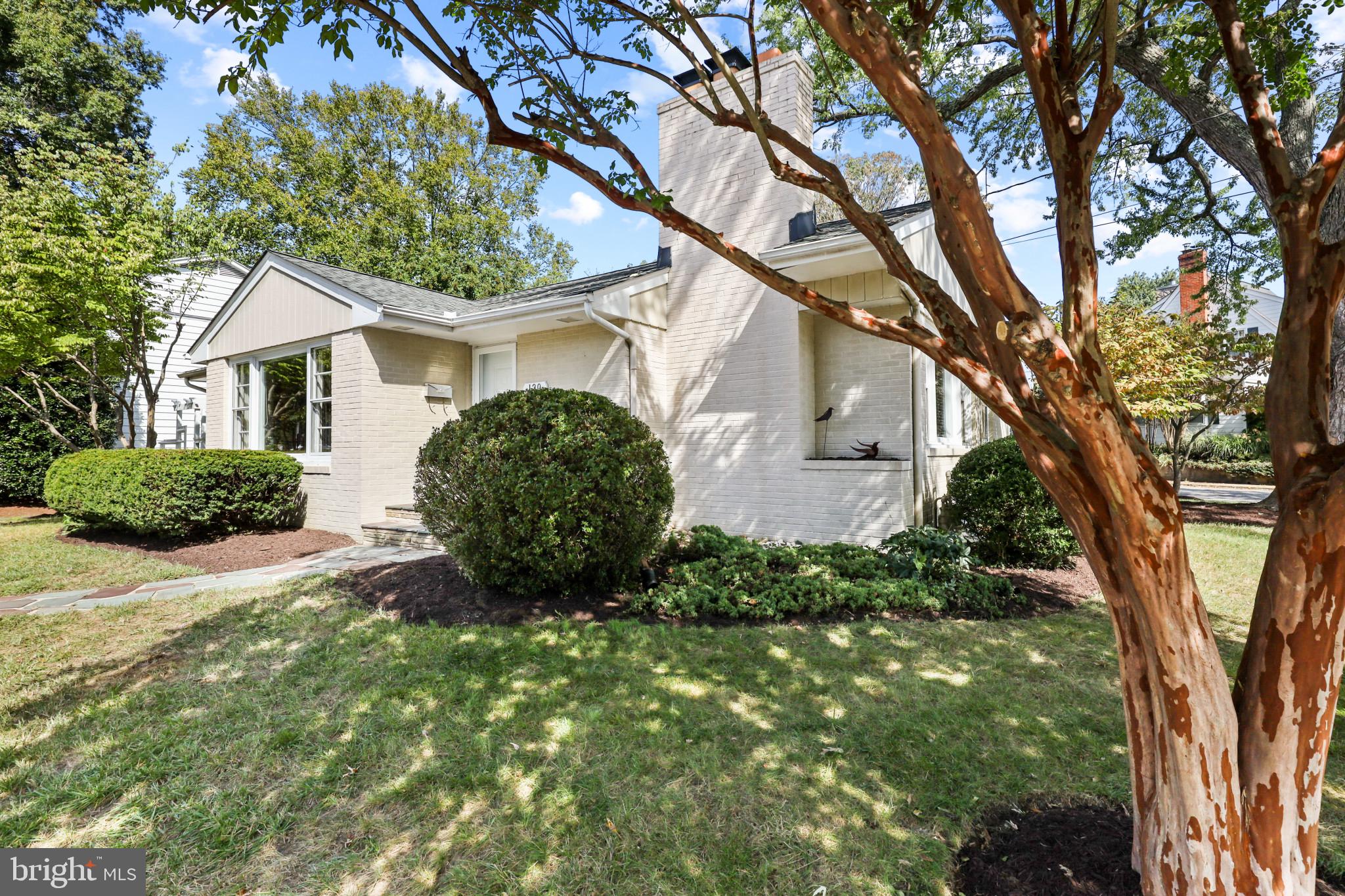 130 Spa View Ave