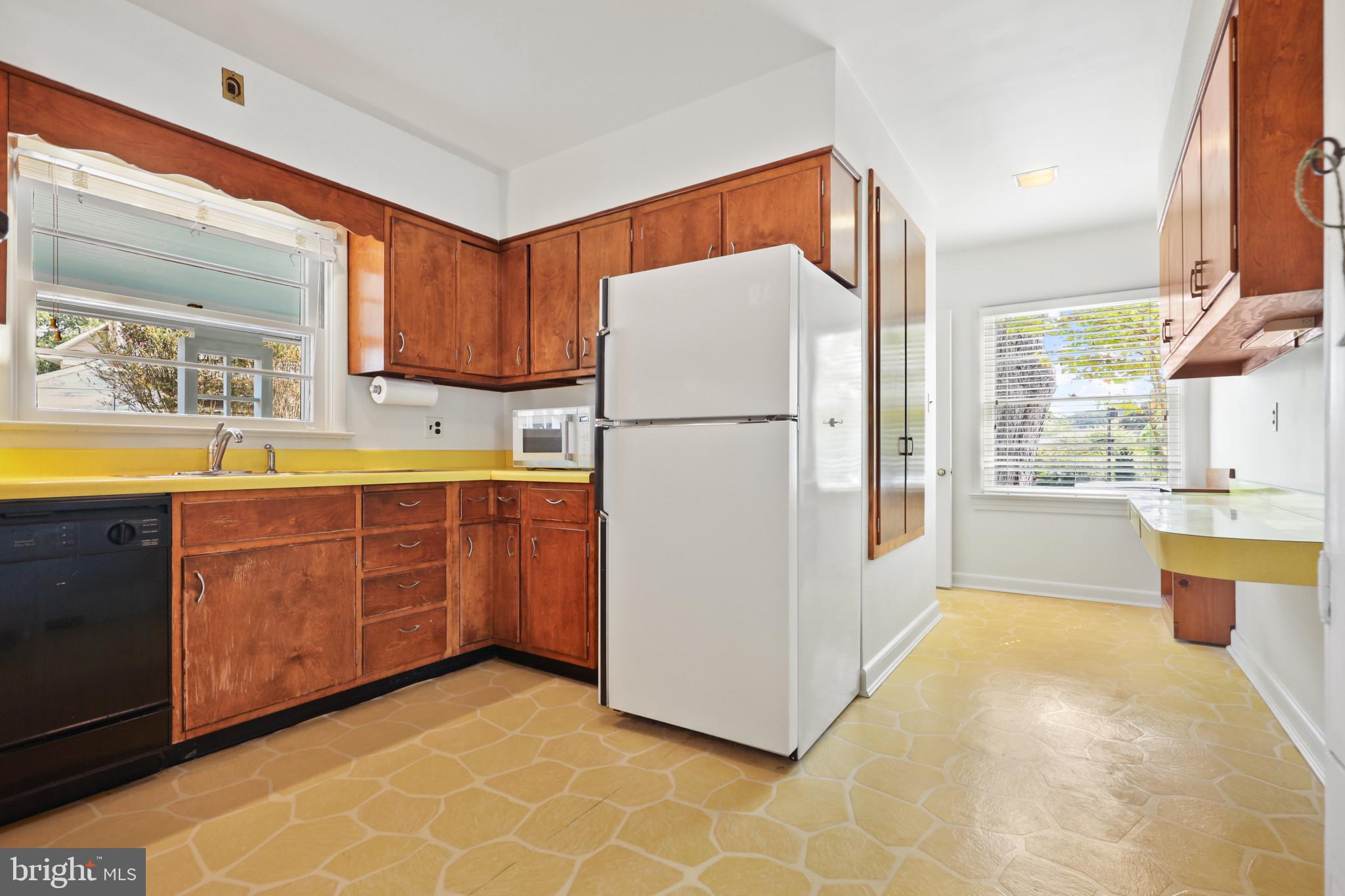 130 Spa View Ave