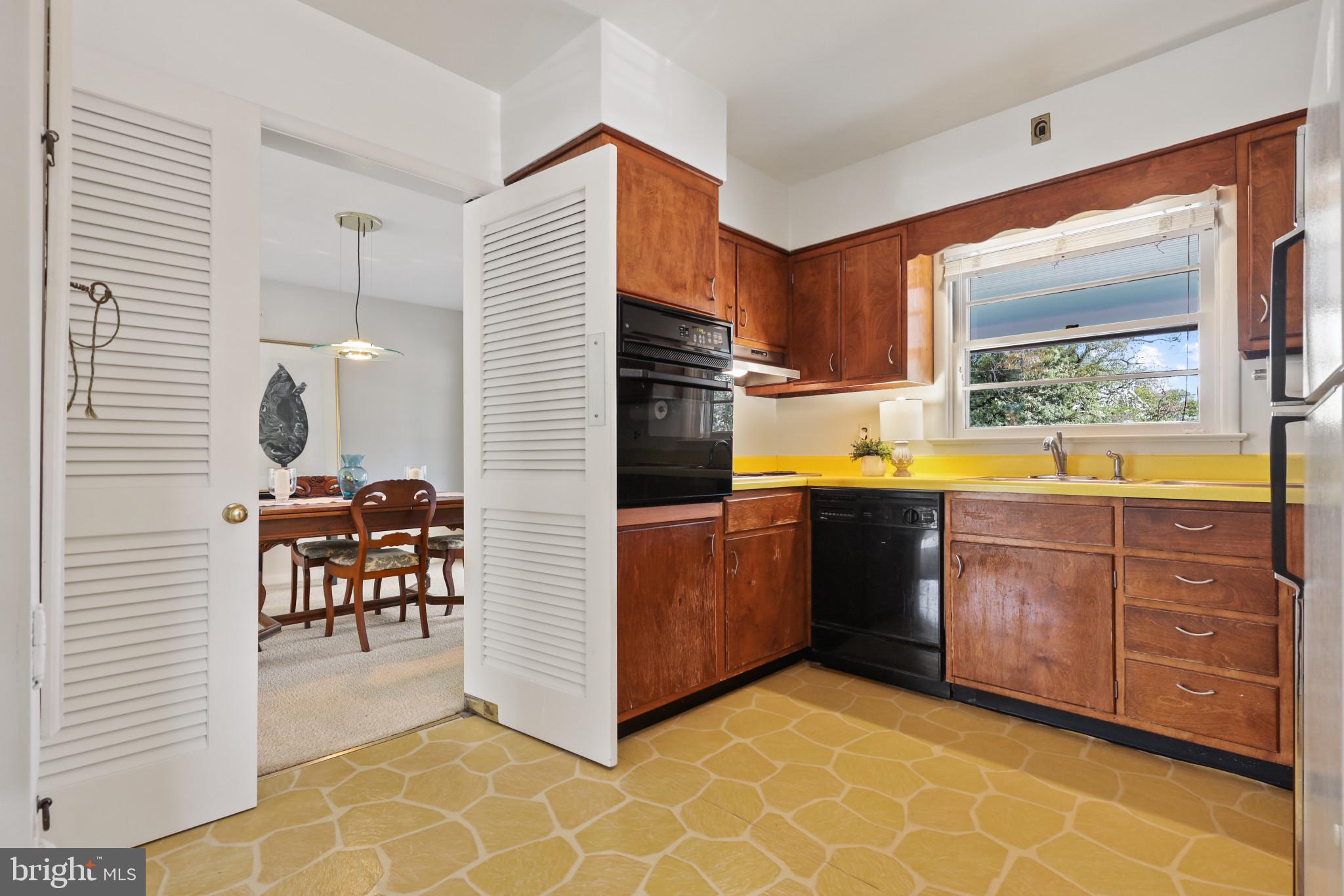 130 Spa View Ave