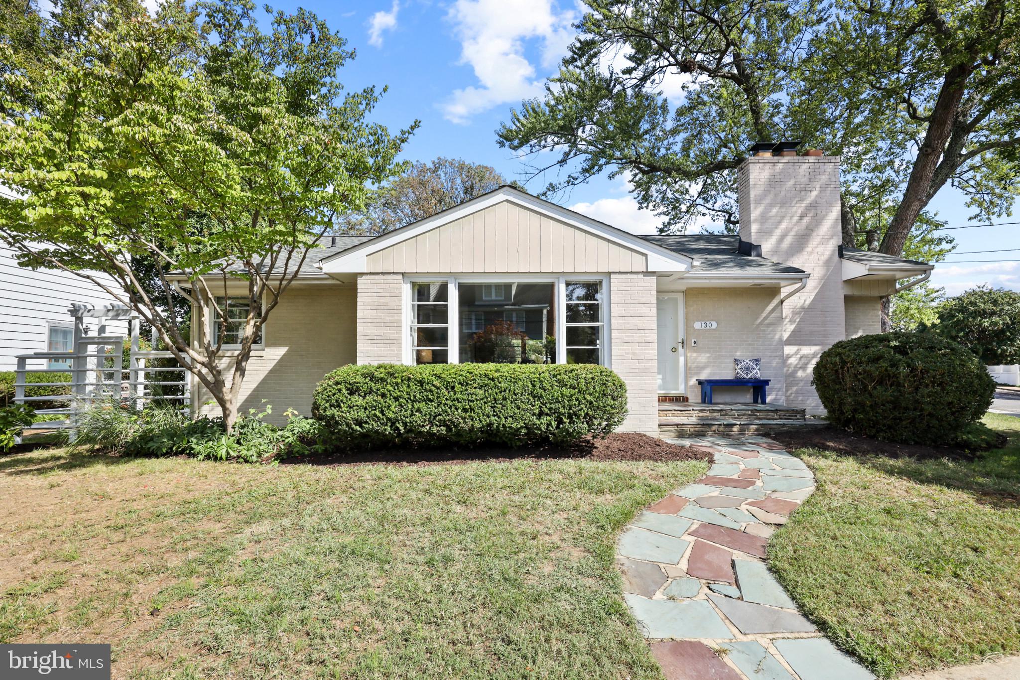 130 Spa View Ave