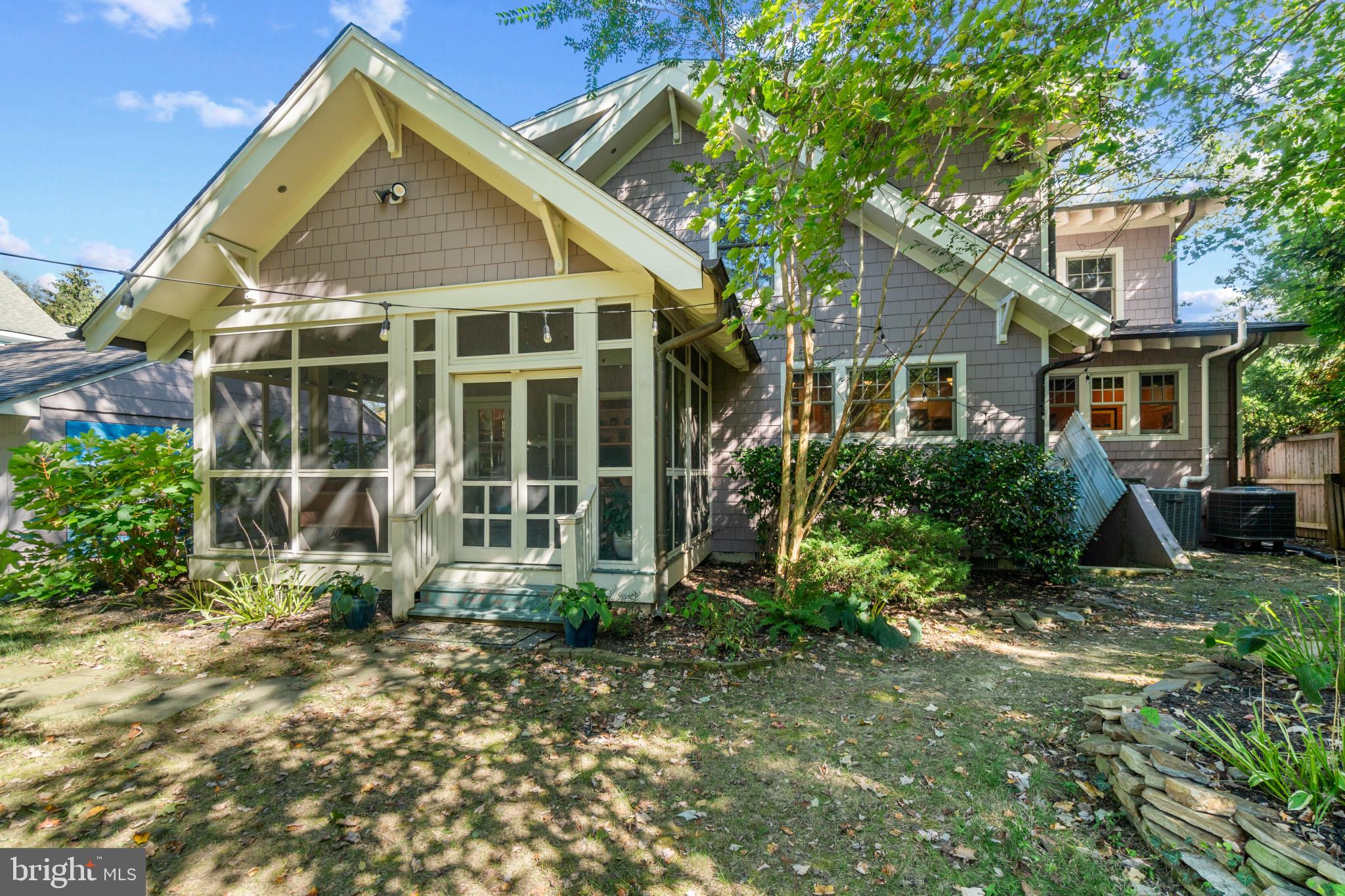24 Upshur Ave
