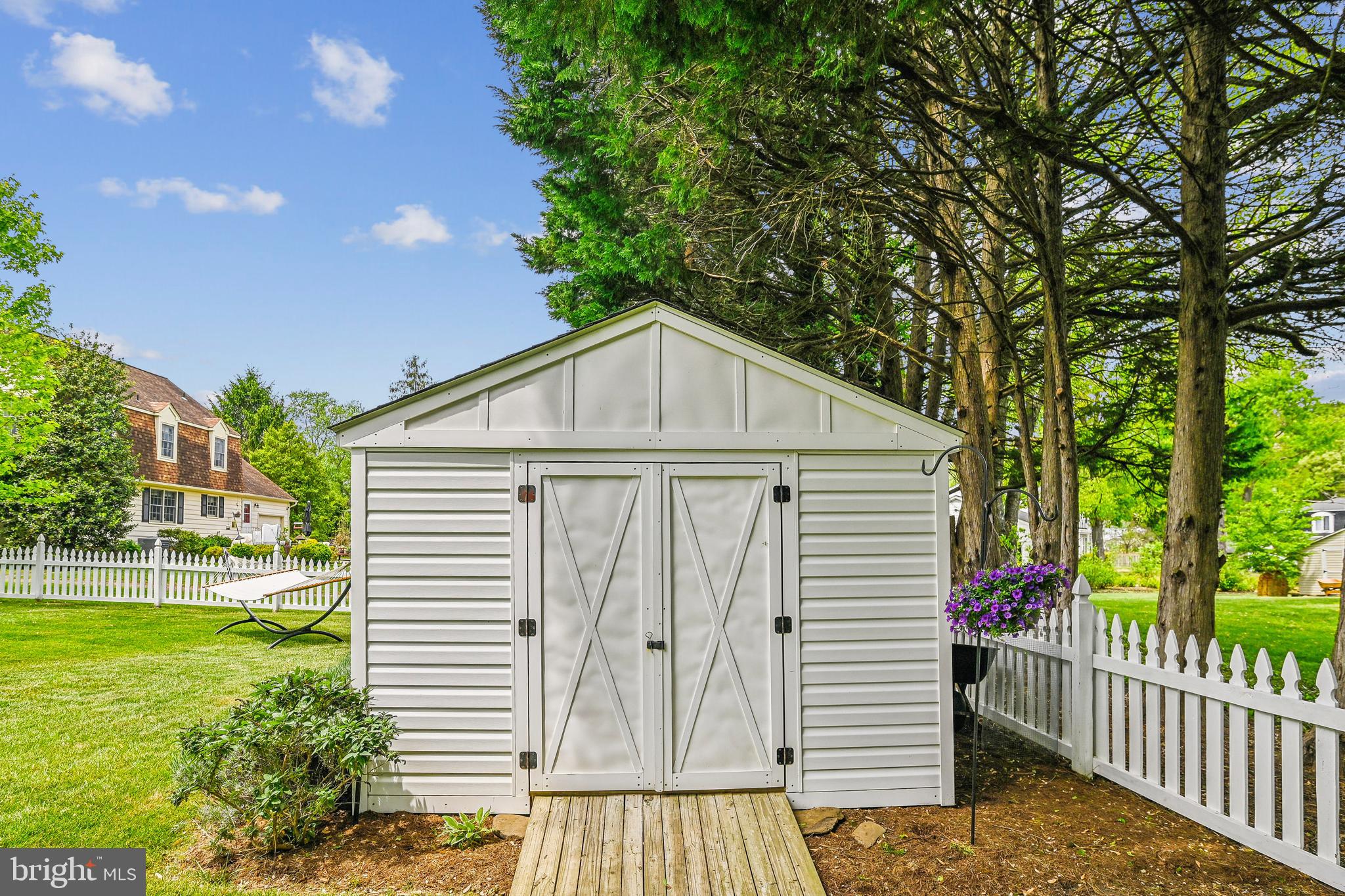 84 Tarragon Ln