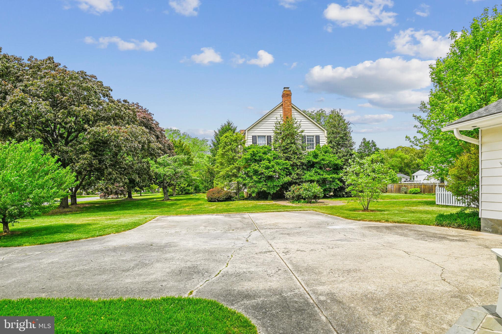 84 Tarragon Ln
