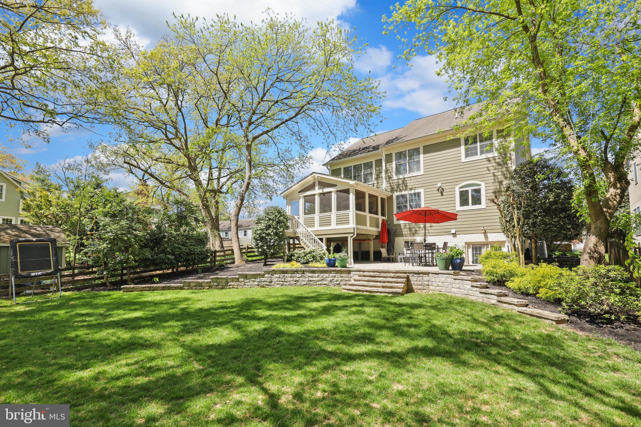 206 Giddings Ave