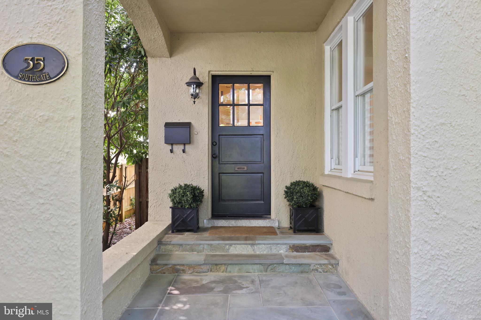 35 Southgate Ave