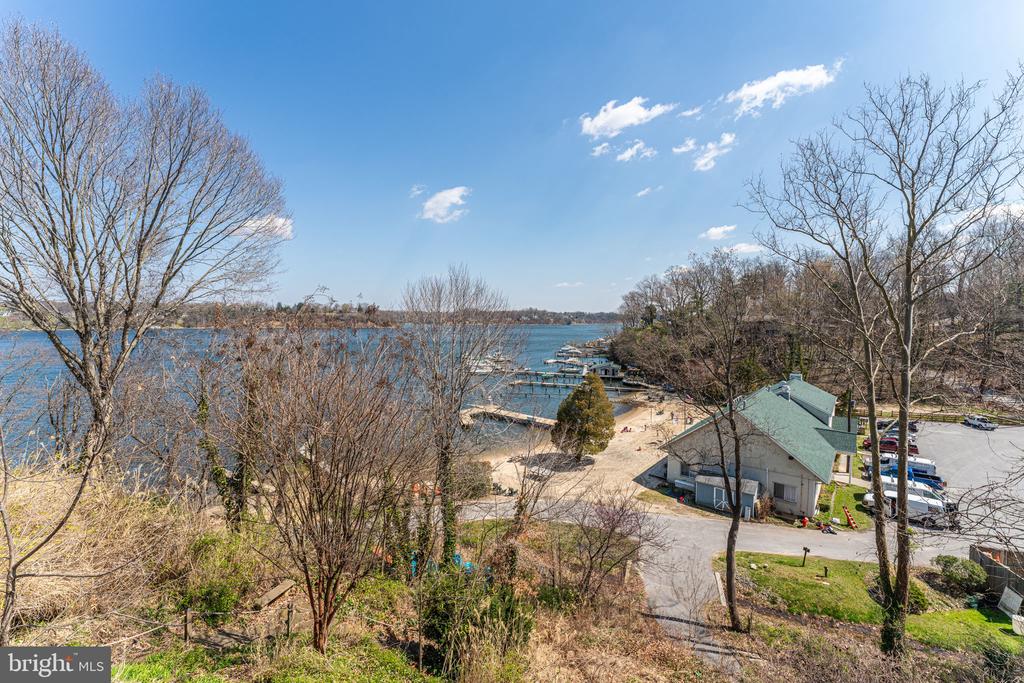 351 Sherwood Trl