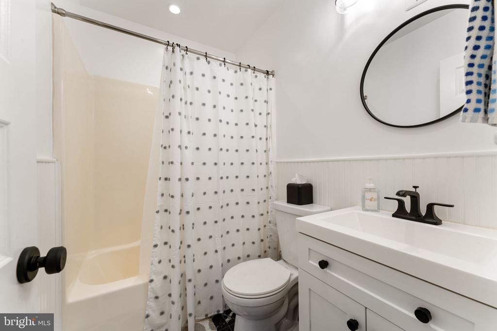 351 Sherwood Trl