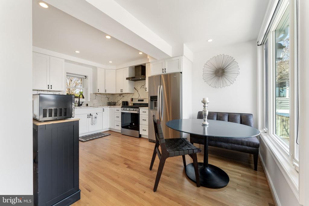 351 Sherwood Trl