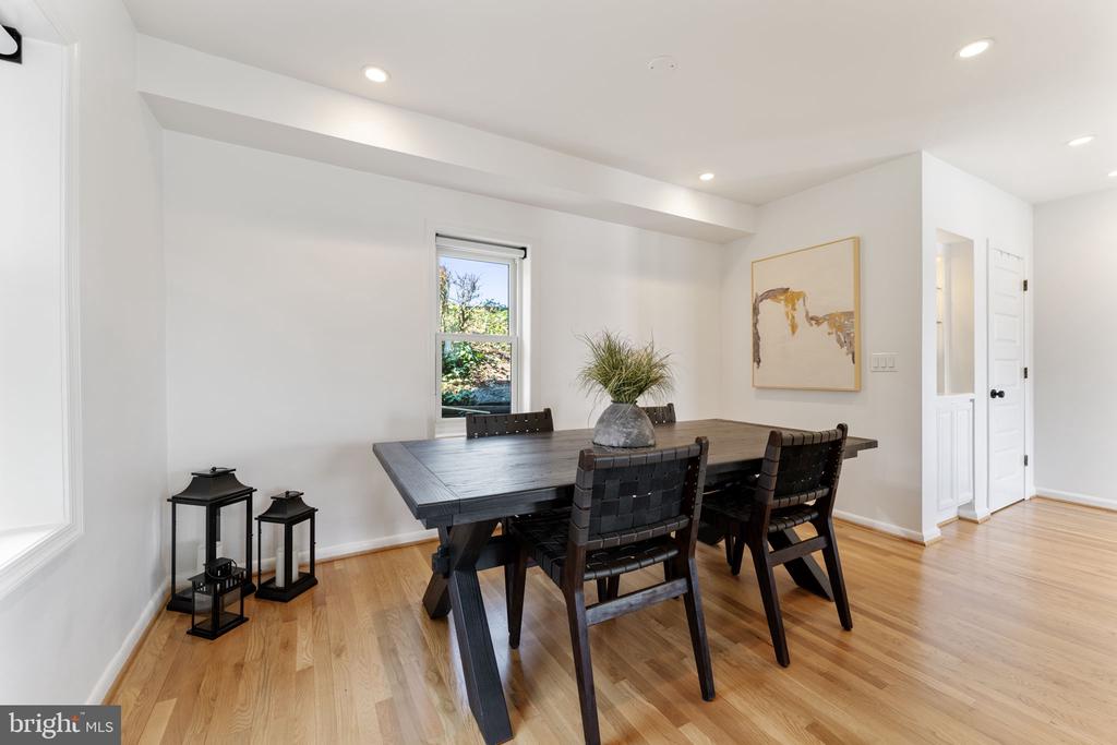 351 Sherwood Trl