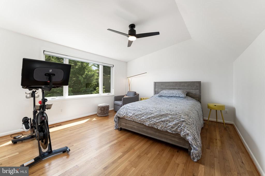 351 Sherwood Trl