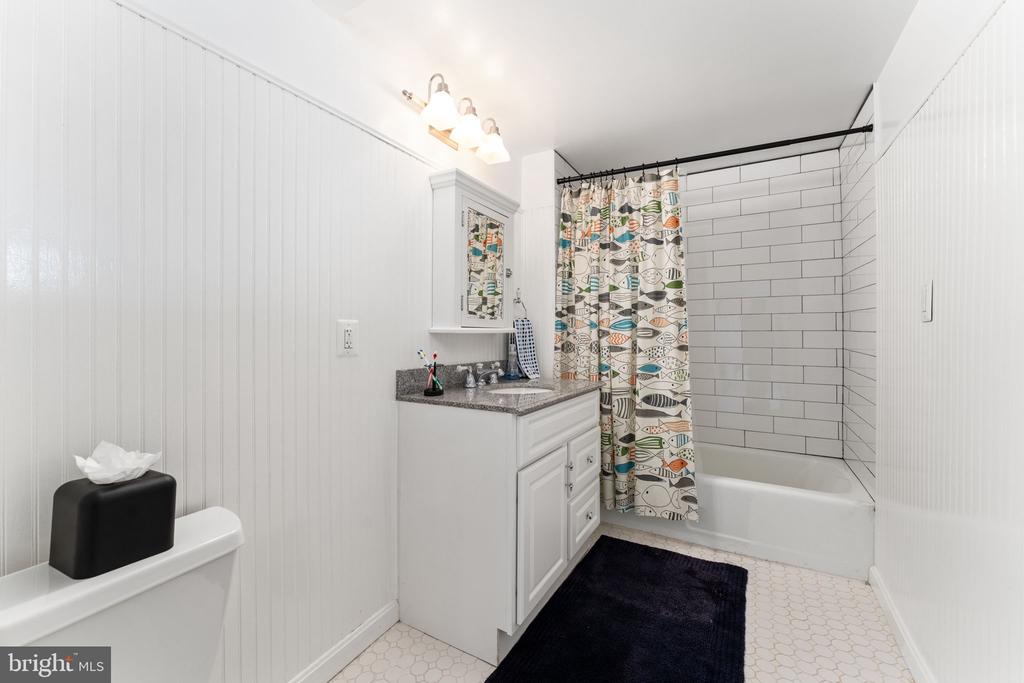 351 Sherwood Trl