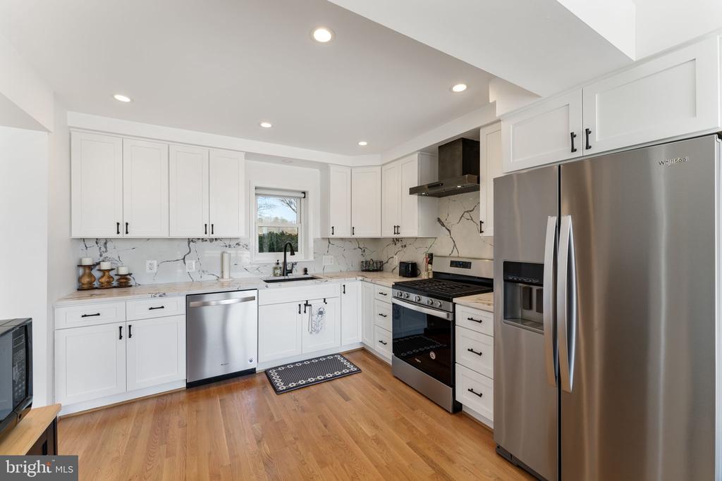 351 Sherwood Trl