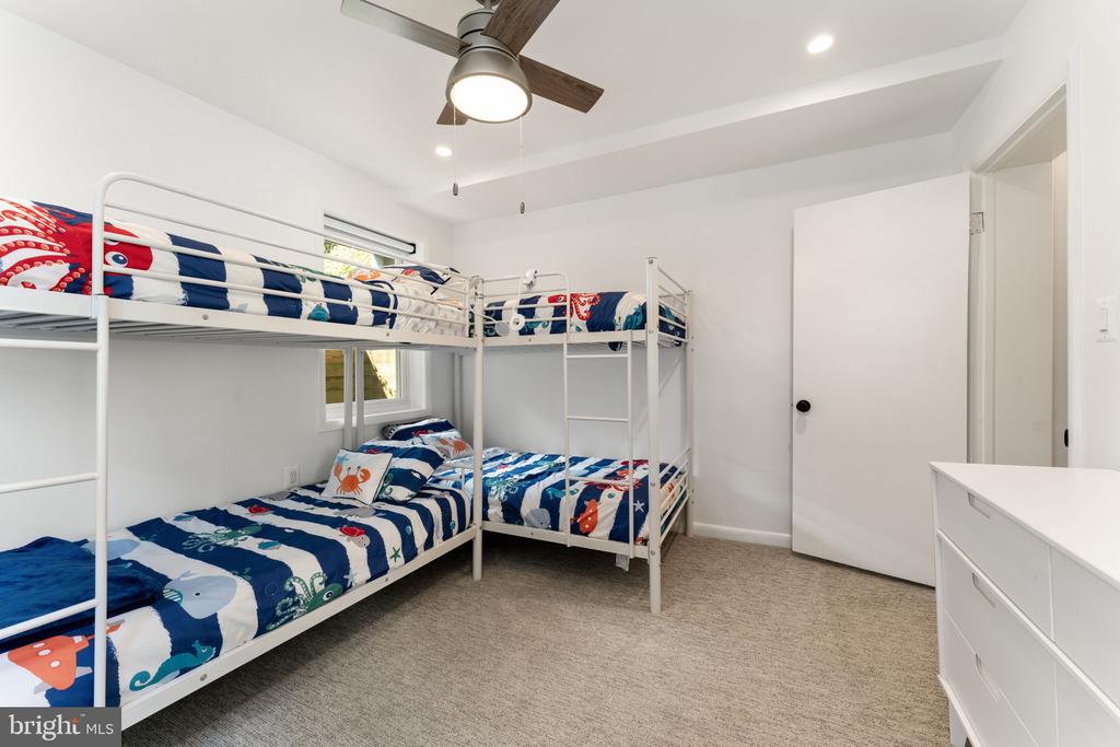 351 Sherwood Trl
