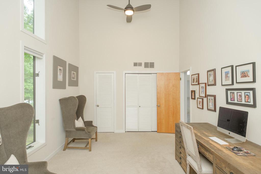 2803 Clove Ln