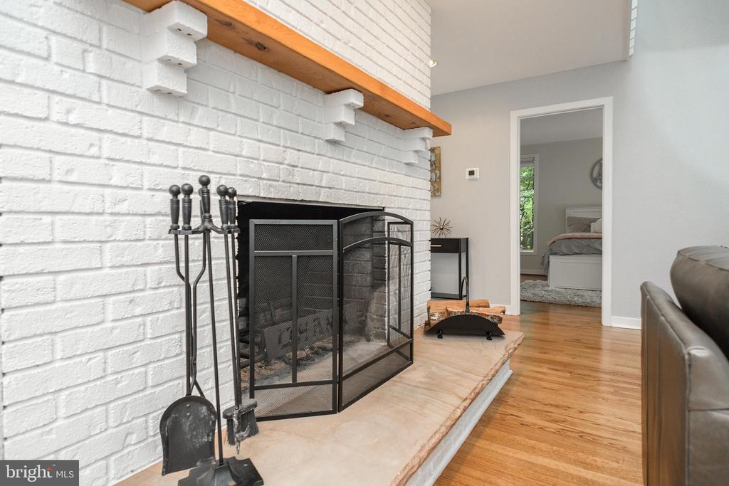 2803 Clove Ln