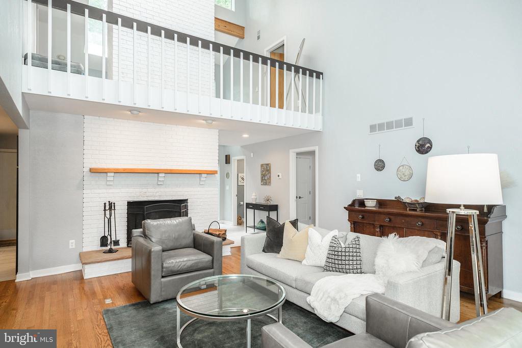 2803 Clove Ln
