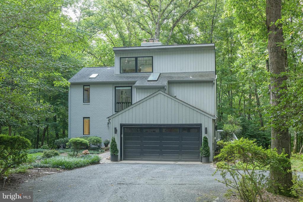 2803 Clove Ln