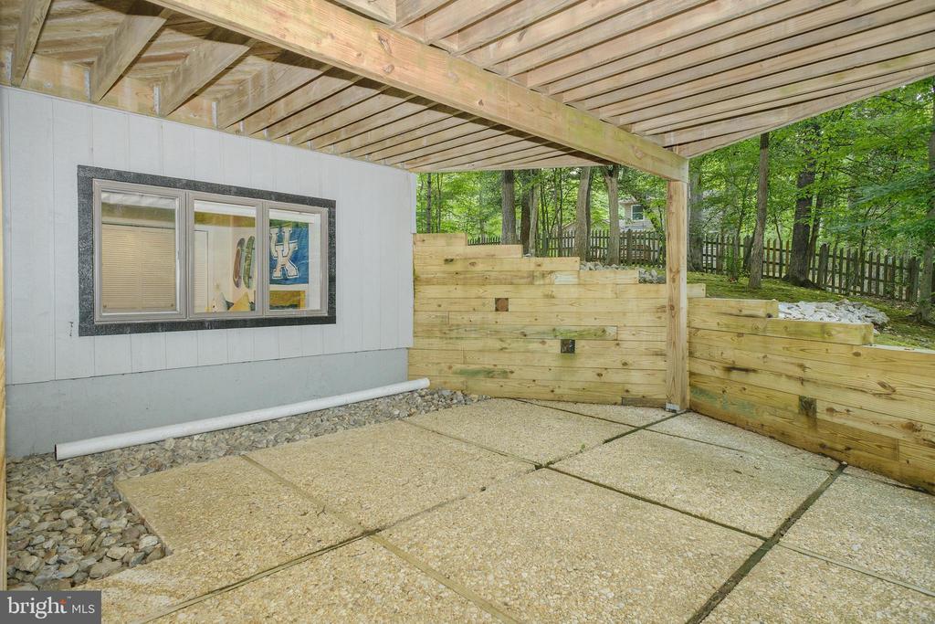 2803 Clove Ln